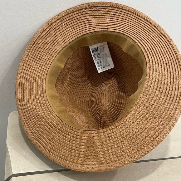 Hat - Picture 5 of 5